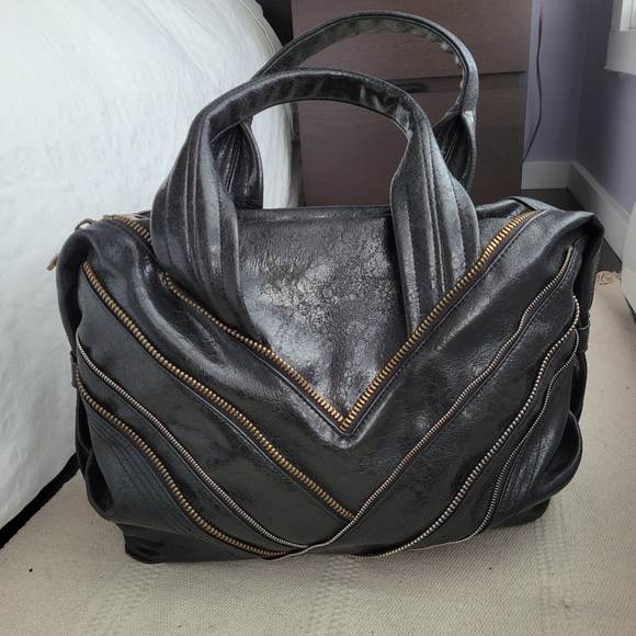 Matt & Nat black zipper purse - Picture 2 of 10